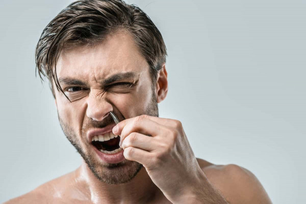 Bahaya Mencabut Bulu Hidung